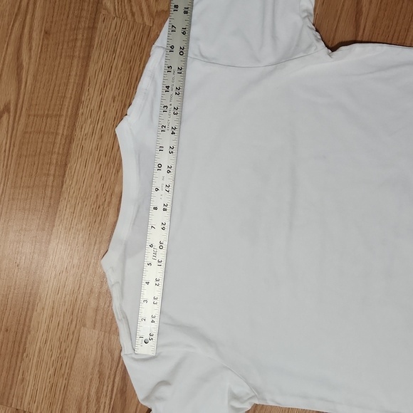 UNIQLO Peanuts Schulz tshirt size medium - Picture 7 of 7